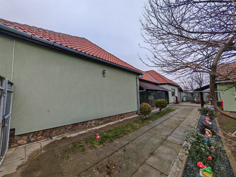 Casa de vanzare in comuna Macea jud Arad