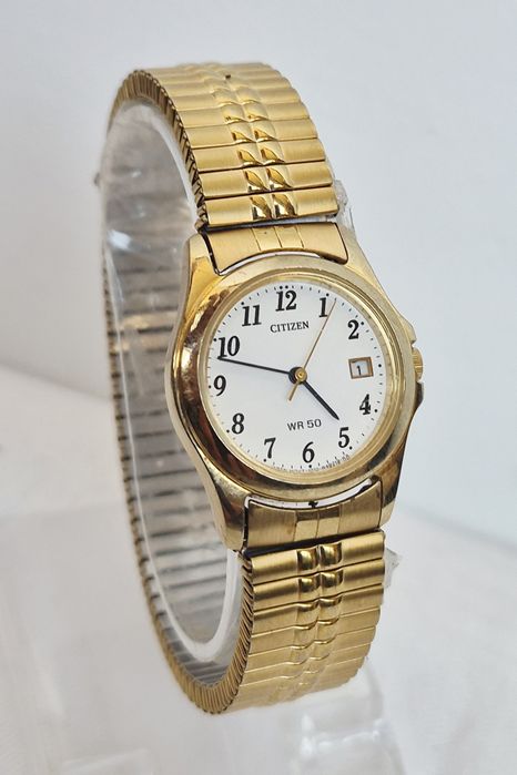 Ceas de dama Citizen cu Quartz, carcasă si bratara din oțel inoxidabil.