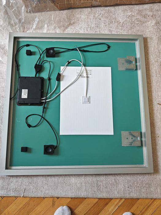 Огледало квадратно 80 см за баня с вградено LED осветление, блутуут