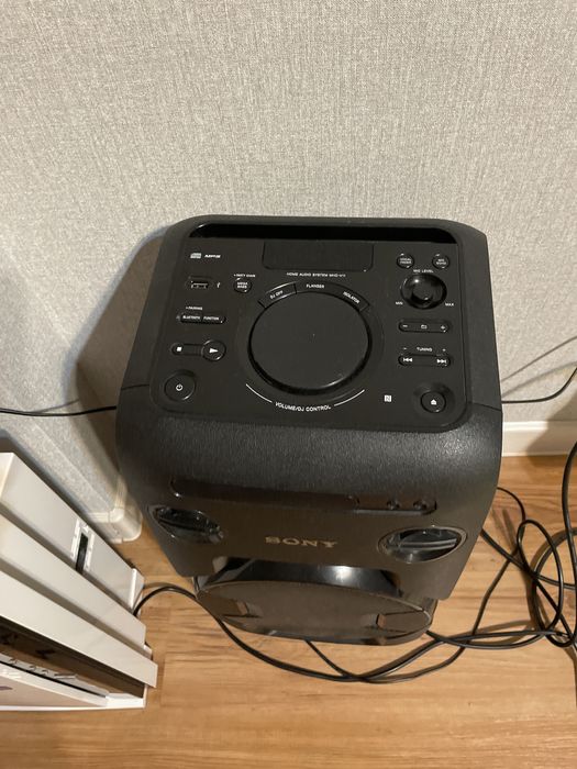 Продам музыкальную колонку