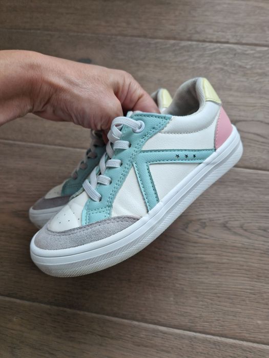 Adidasi Okaidi fete mărimea 30