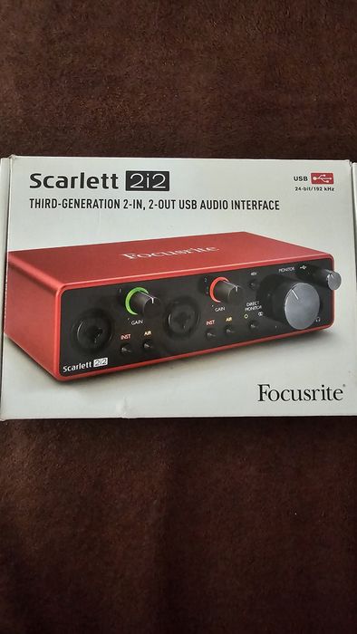 Interfata audio  focusrite Scarlett 2i2