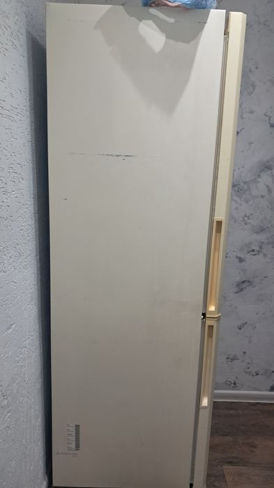 Холодильник Самсунг бежевый