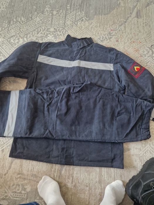 Спец  одежда  продам