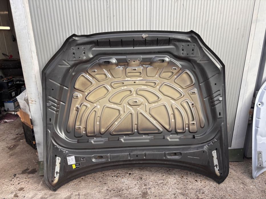 Volvo XC60 2017–  преден капак