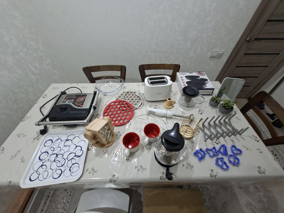 Разная кухонная утварь