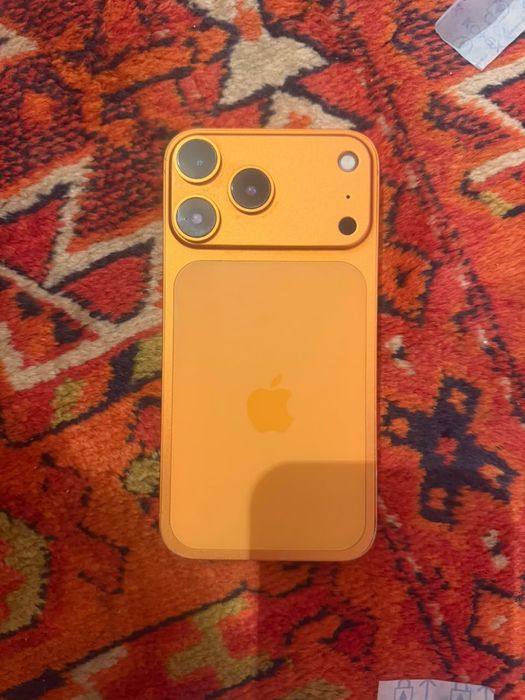 iPhone 11 64GB в хорошем состоянии