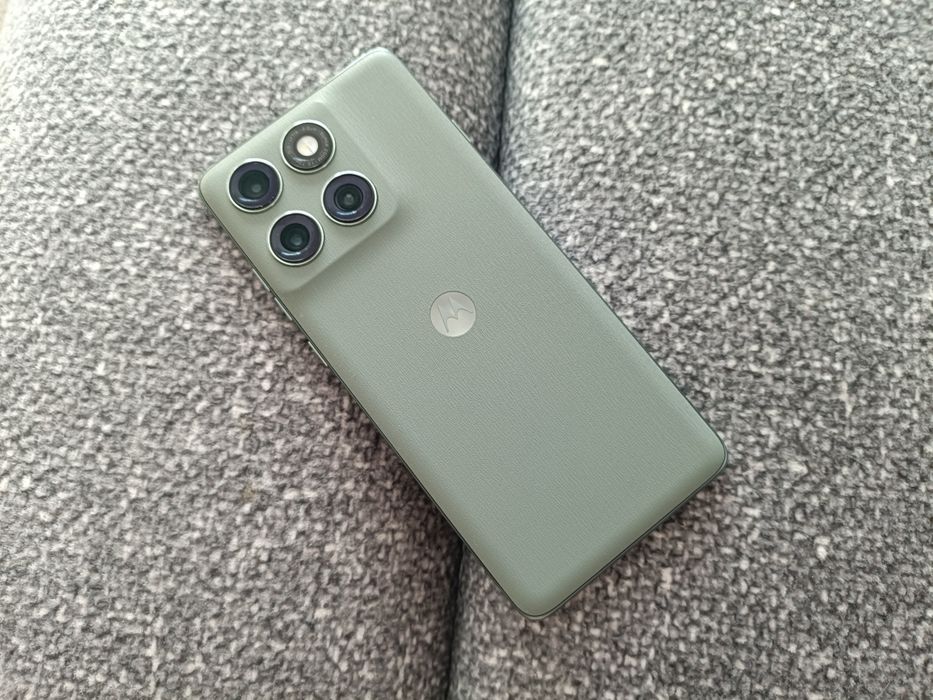 Motorola Edge 60 Pro garanție