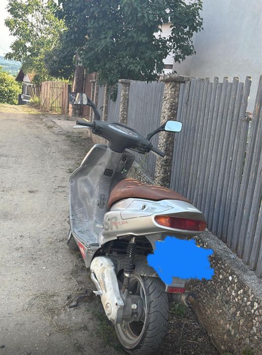 Vand scuter Aprilia Sr replica de 49