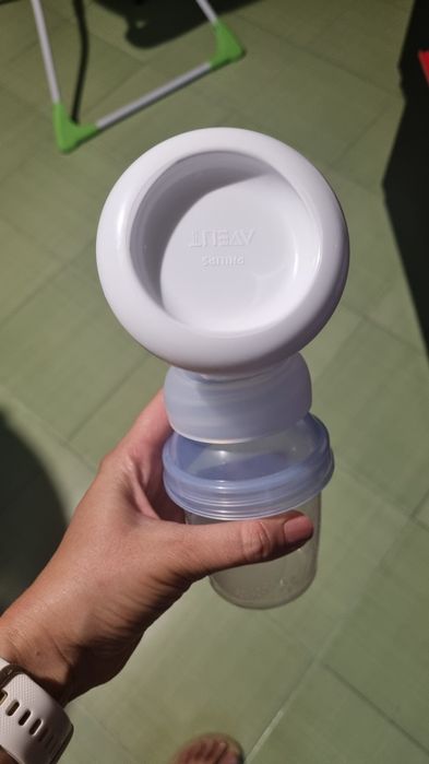 Стерилизатор за микровълнова PHILIPS AVENT с подарък 2 шишета и помпа