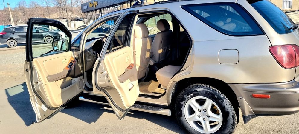 Продам лексус rx 300