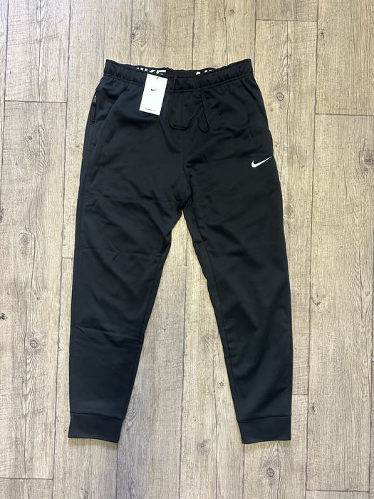 Nike черен анцуг