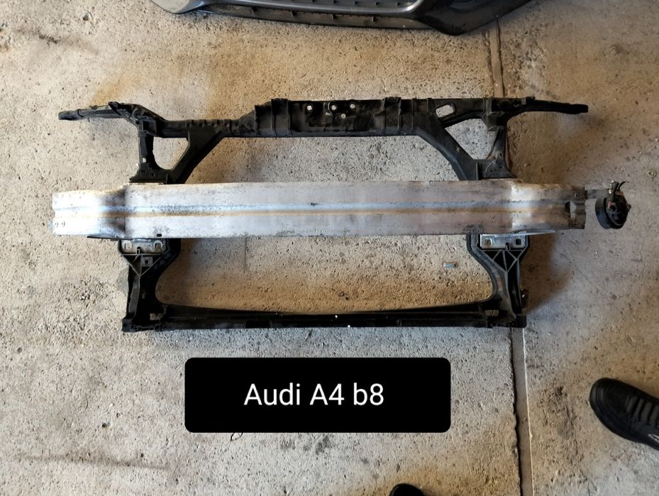 Far dreapta bixenon audi A4 b8 Europa