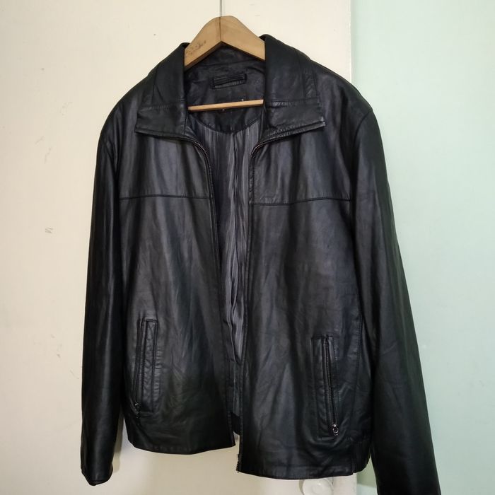 Продам натуральные кожаные куртки.