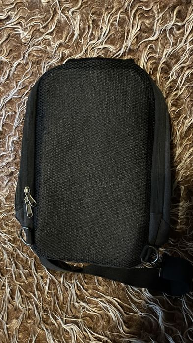 Чанта през рамо почти нова !!!