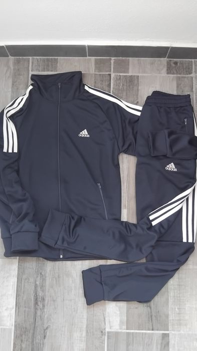 Trening dama Adidas.