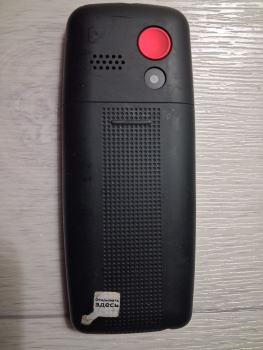 телефон кнопочный