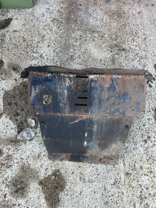 Scut motor metalic Ford Fiesta MK6 2009-2017