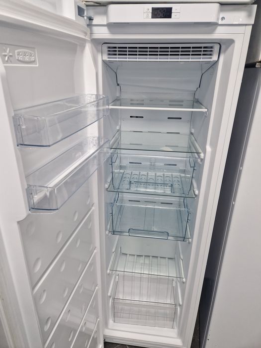 Фризер Point A++ No frost