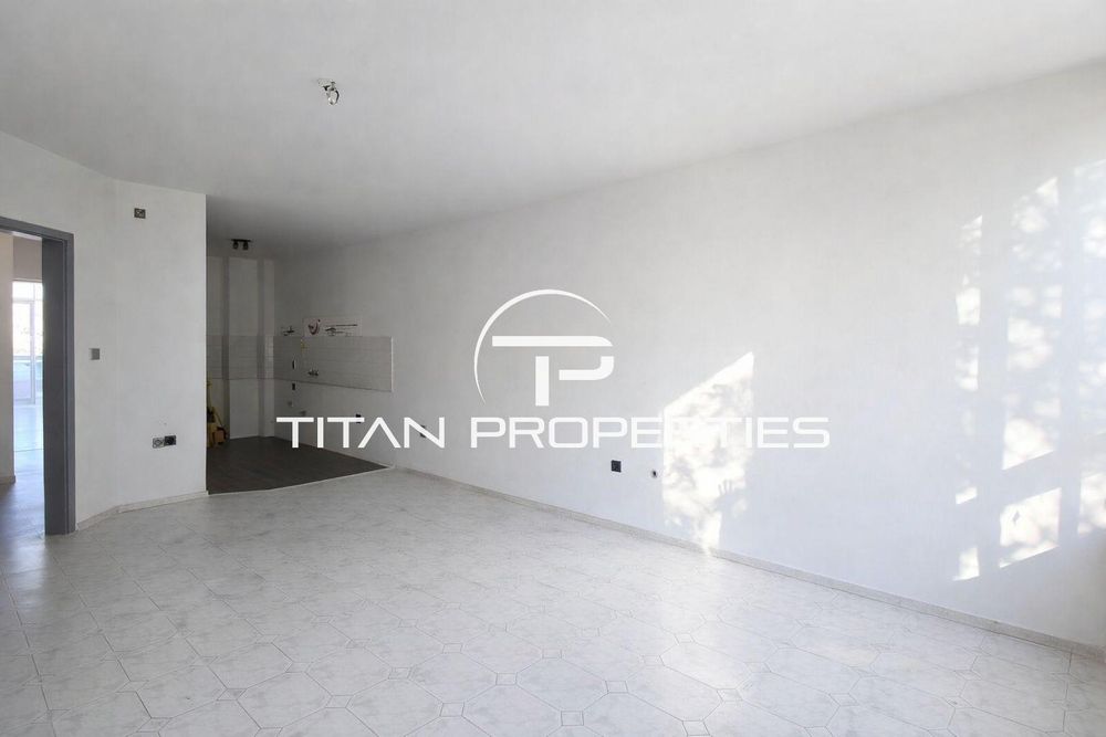 Продава се Тристаен апартамент в Пловдив, Център - 72 кв.м за 2528 €/кв.м - Снимка #3