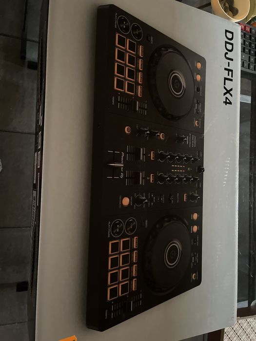 DDJ -FLX4  cu I phone ipad si Ipod