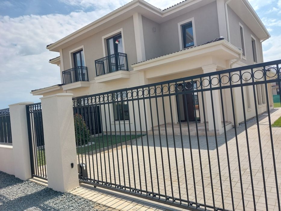 Proprietar vând Duplex 5 camere în Dumbrăvița strada  Schubert