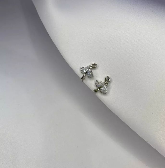 Клипсы на ушки.   .