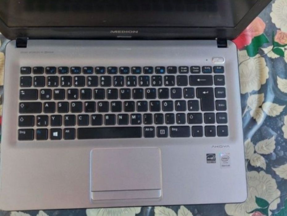 Laptop Medion Akoya Celeron