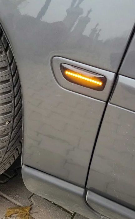 Черни лед динамични бягащи мигачи за Волво Volvo за калниците