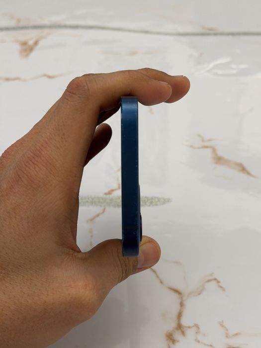 Продам Iphone 12 синий