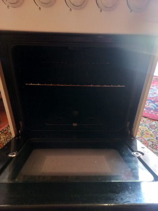 Продам газ плиту