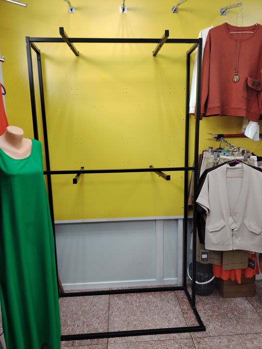 Продам торговое оборудование. Стеллаж