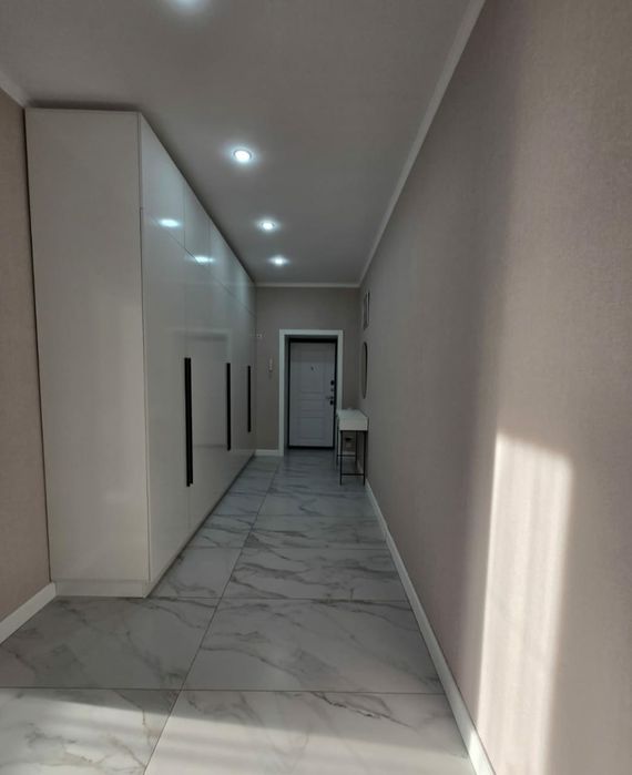 Сдам 4Комн ЛЮКС .кв в рн.Горпарка