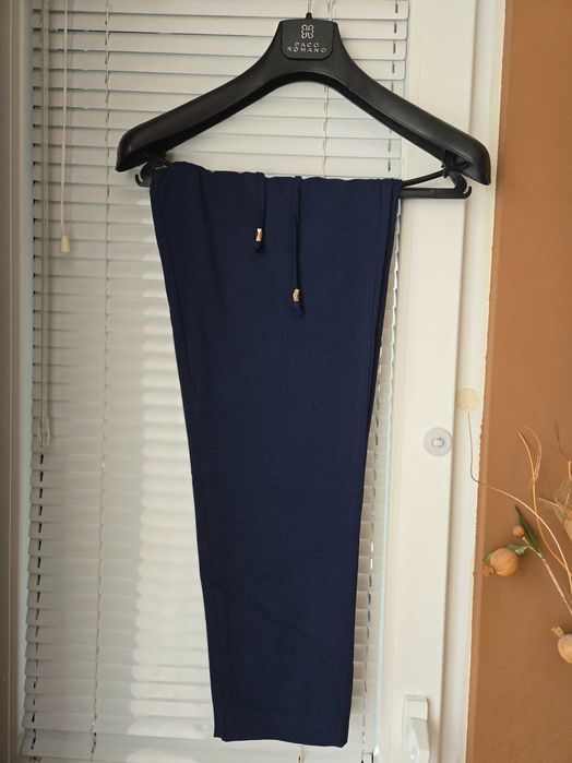 Прекрасен,тъмно син панталон