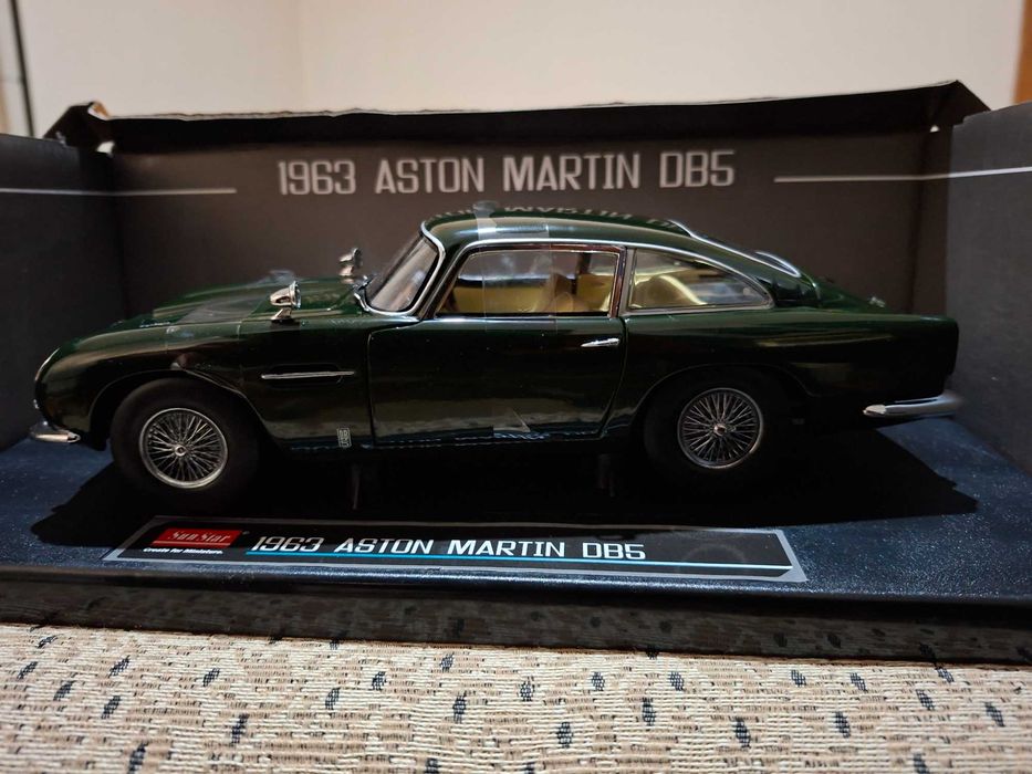 Aston Martin DB5 Sun Star 1:18