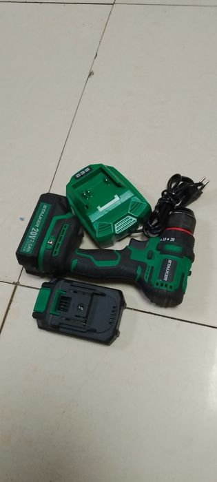 Продам шуруповёрт 20 в