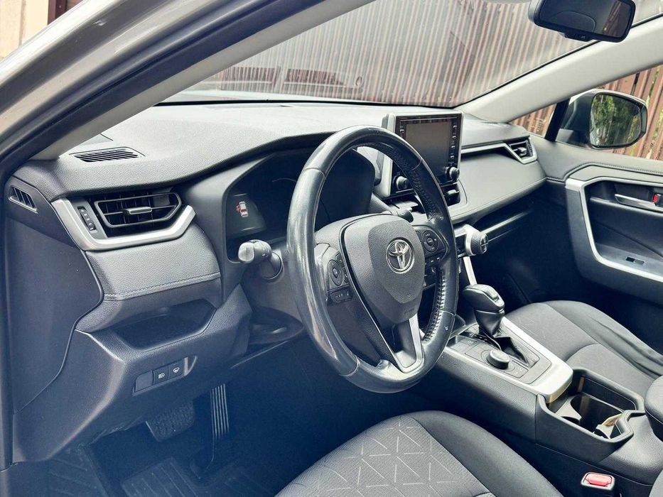 TOYOTA RAV4 2019 — imagine 5