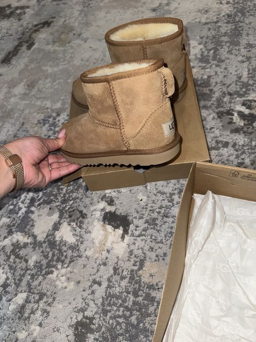 Ghete ugg noi noute niciodata incaltate (zara next adidas)