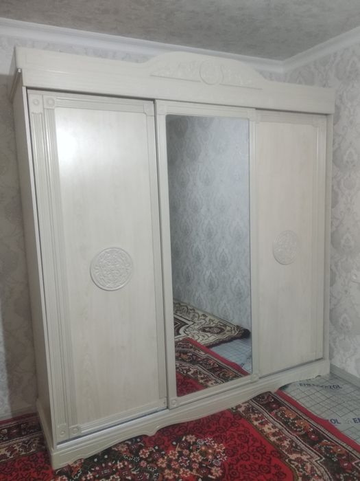 Buyrtma asosida mebel