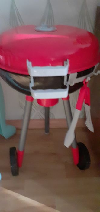 Продам игрушечную барбекю