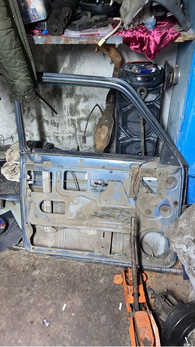 Нива дверь в сборе