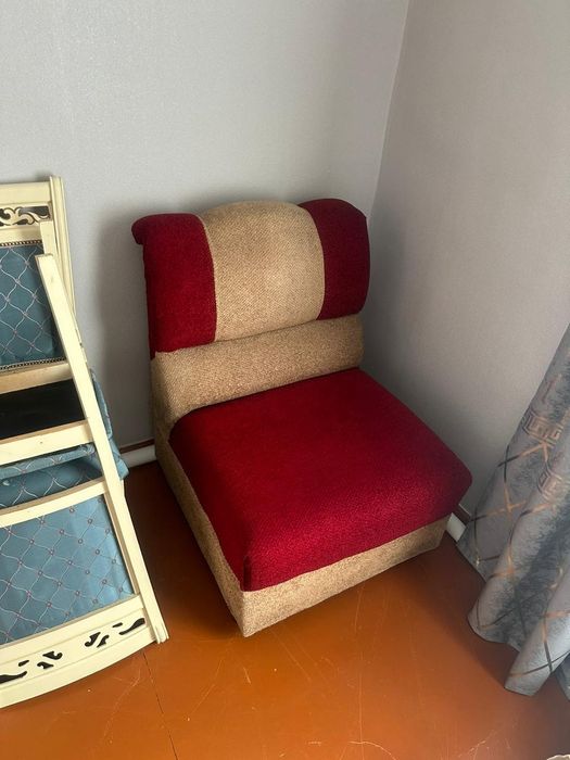 Продам диван угловой