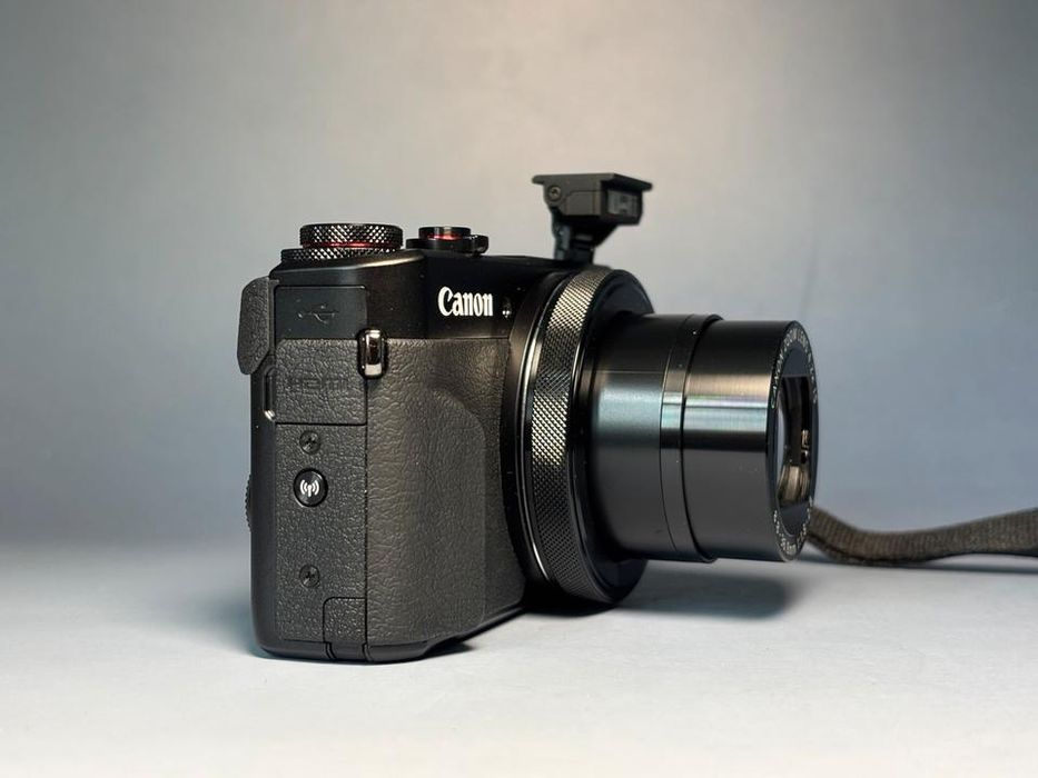 Aparat foto digital Canon PowerShot G7X Mark II nou.