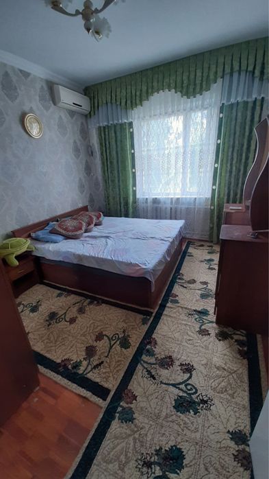 Югнакийда 3 хоналик уй сотилади! Ориентир: 256- мактабни ёнида.