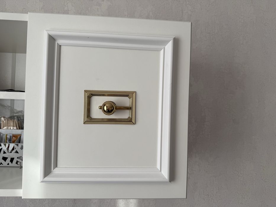 Продам полку для книг