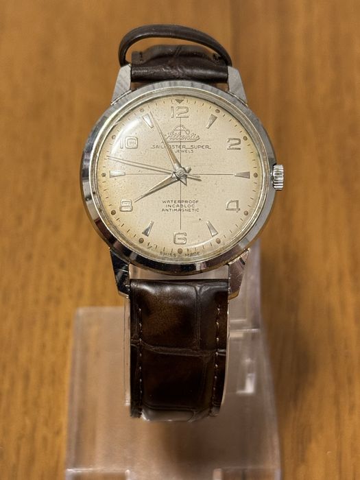 Продавам часовник Atlantic Sailmaster