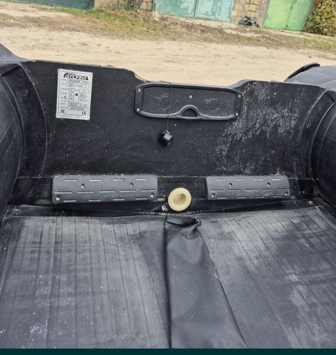 Продам лодку Шторм лайн 360