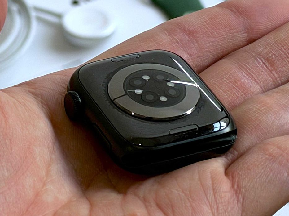 Apple Watch (Series 7 / Зеленый)