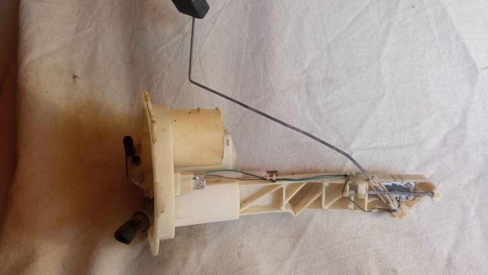 Audi 100 C4 датчик уровня топлива