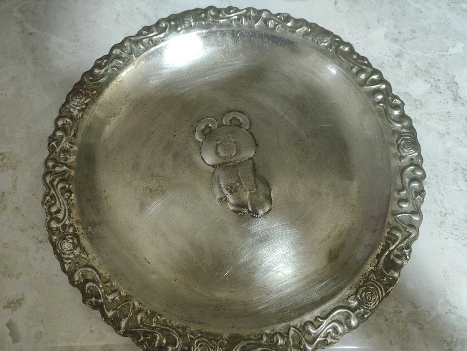 Продаётся коллекция 
Олимпиада 80 мишка 
10 предметов олимпиада